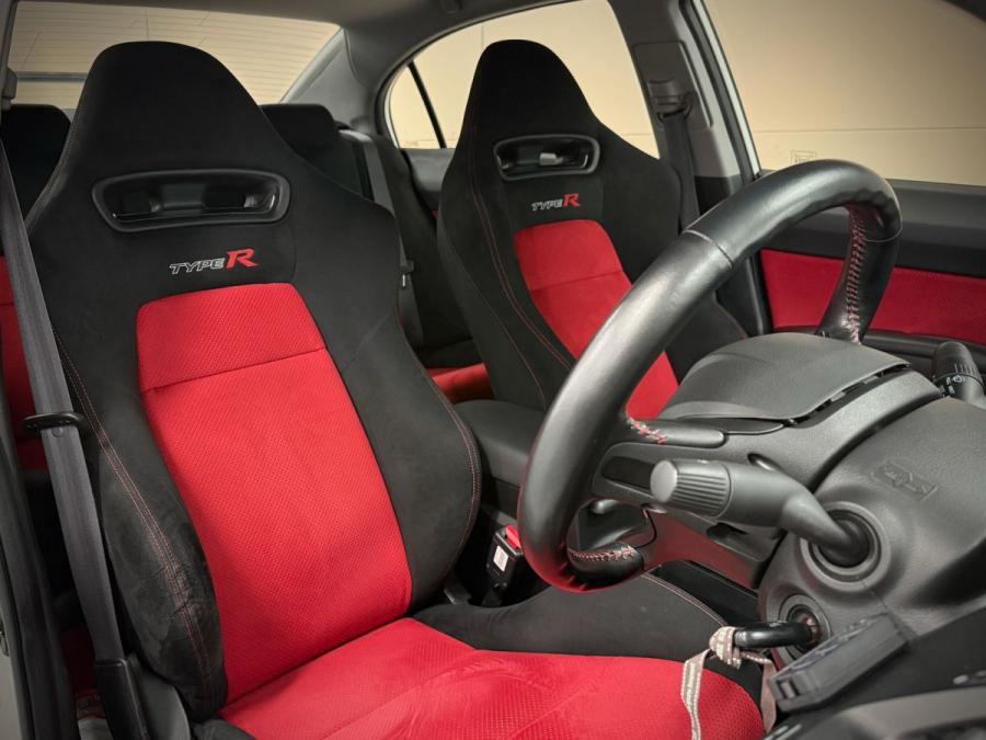CIVIC TYPE R FD2 - Image 8
